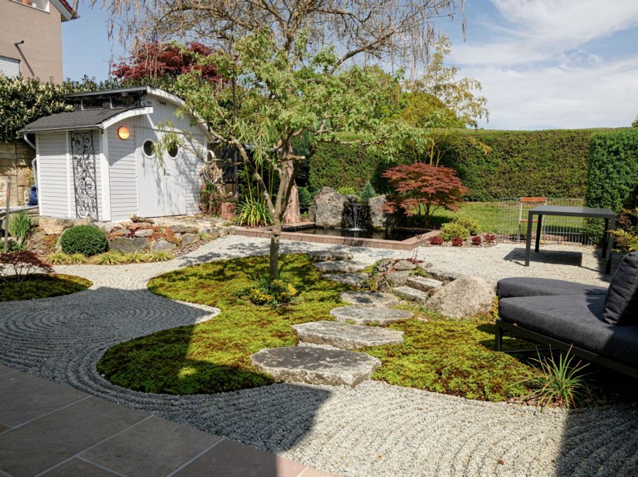 Gartenstil Japanischer Garten – Kies, Moos, Trittsteine, Wasserbecken